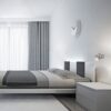 5379 Basil Modern ezüsttölgy Spotlámpa
