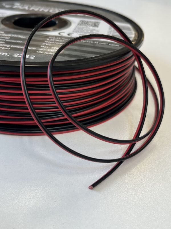 Kéteres színes vezeték / 0,35 mm2 kábel egyszínû LED szalag szereléshez.