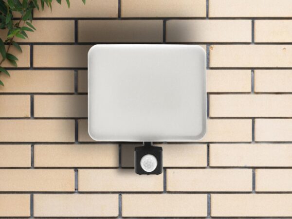 LED reflektor érzékelõvel 50W / 4000K - LF7024S