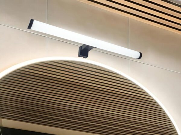 LED fürdõszobai lámpa 10W / IP44 / 450 / 4000K / - LNL7721/BK