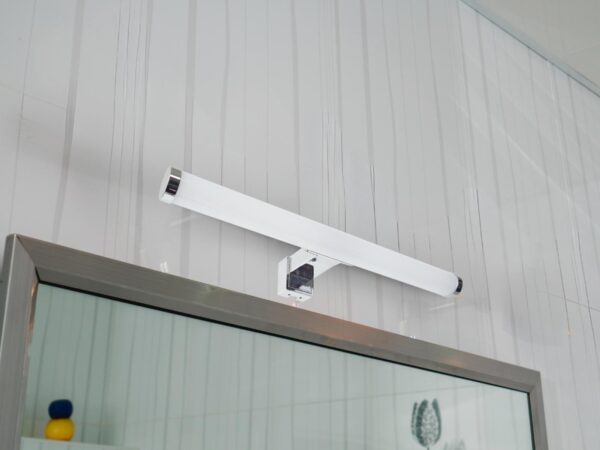 LED fürdõszobai lámpa 8W / IP44 / 300 / 4000K - LNL7720/CH