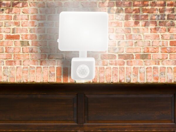 LED reflektor érzékelõvel 10W / 4000K - LF7121S