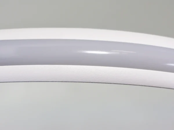 LED világítás + távvezérlõ 90W - TA2306/W