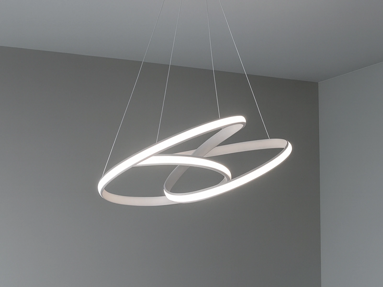 LED világítás + távvezérlõ 85W - TA2308/W